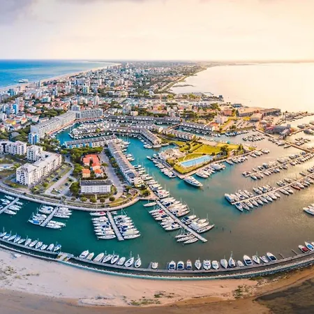 Villa Duplex For 7 Guests In An Oasis Of Greenery In Lignano Riviera