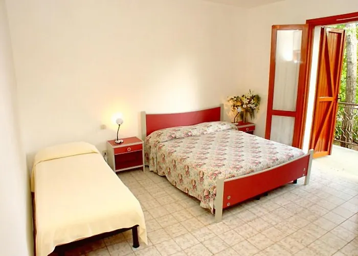 Duplex For 7 Guests In An Oasis Of Greenery In Lignano Riviera *