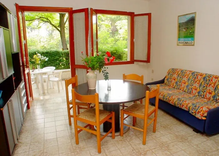 Duplex For 7 Guests In An Oasis Of Greenery In Lignano Riviera *